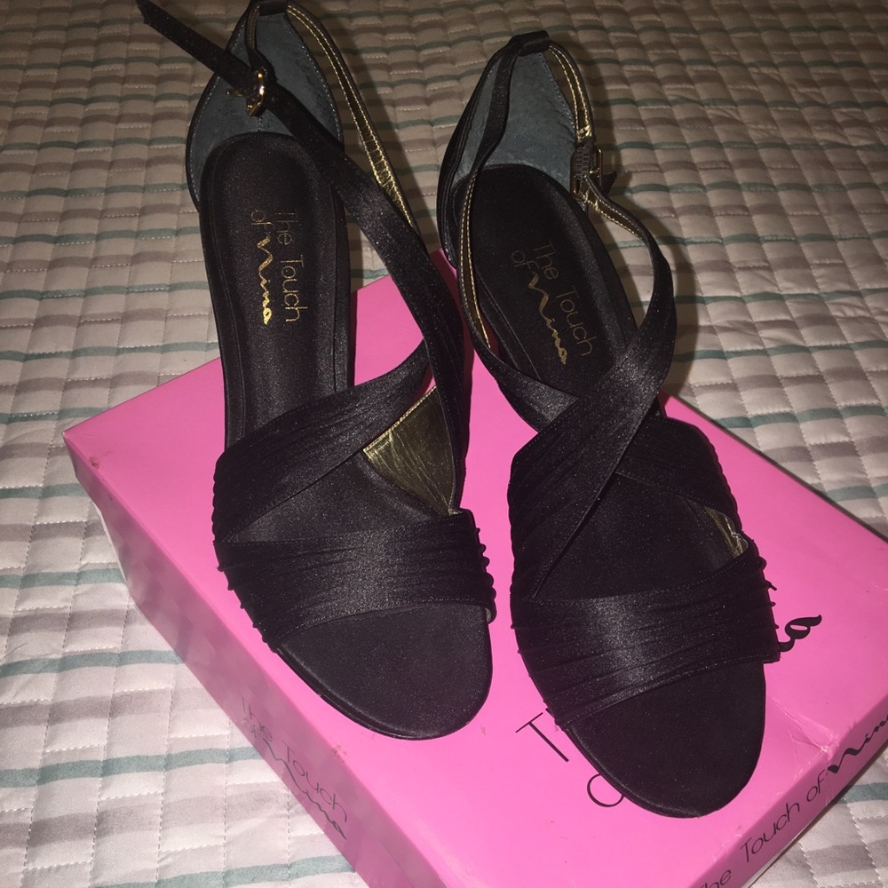Black Cross Over Satin Heels 👠 Bundle And Save 😊
